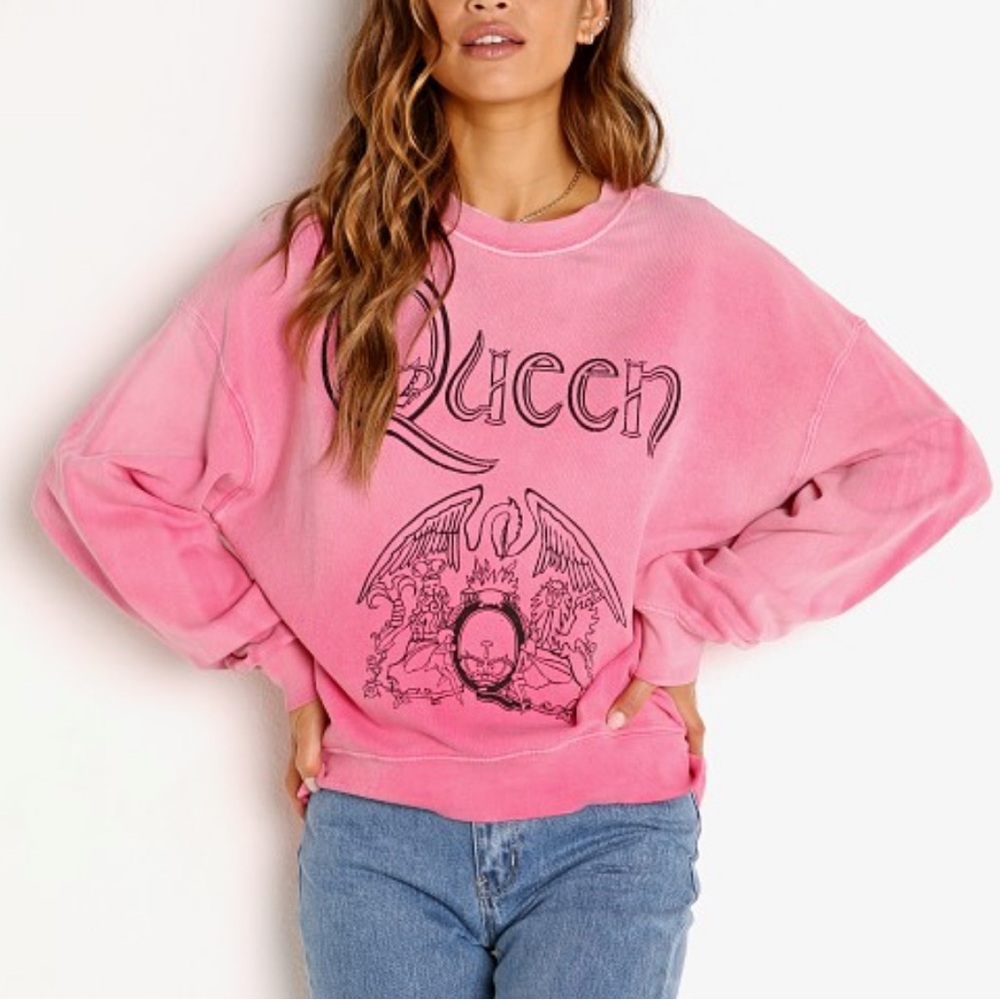 Daydreamer Classic Queen Crest Sweatshirt in Passion Fruit
